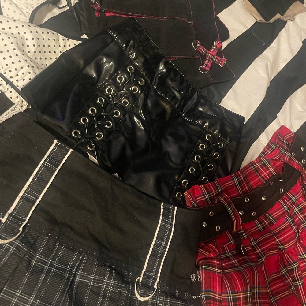 !! TRADE POST !! - Picture 3 of 7